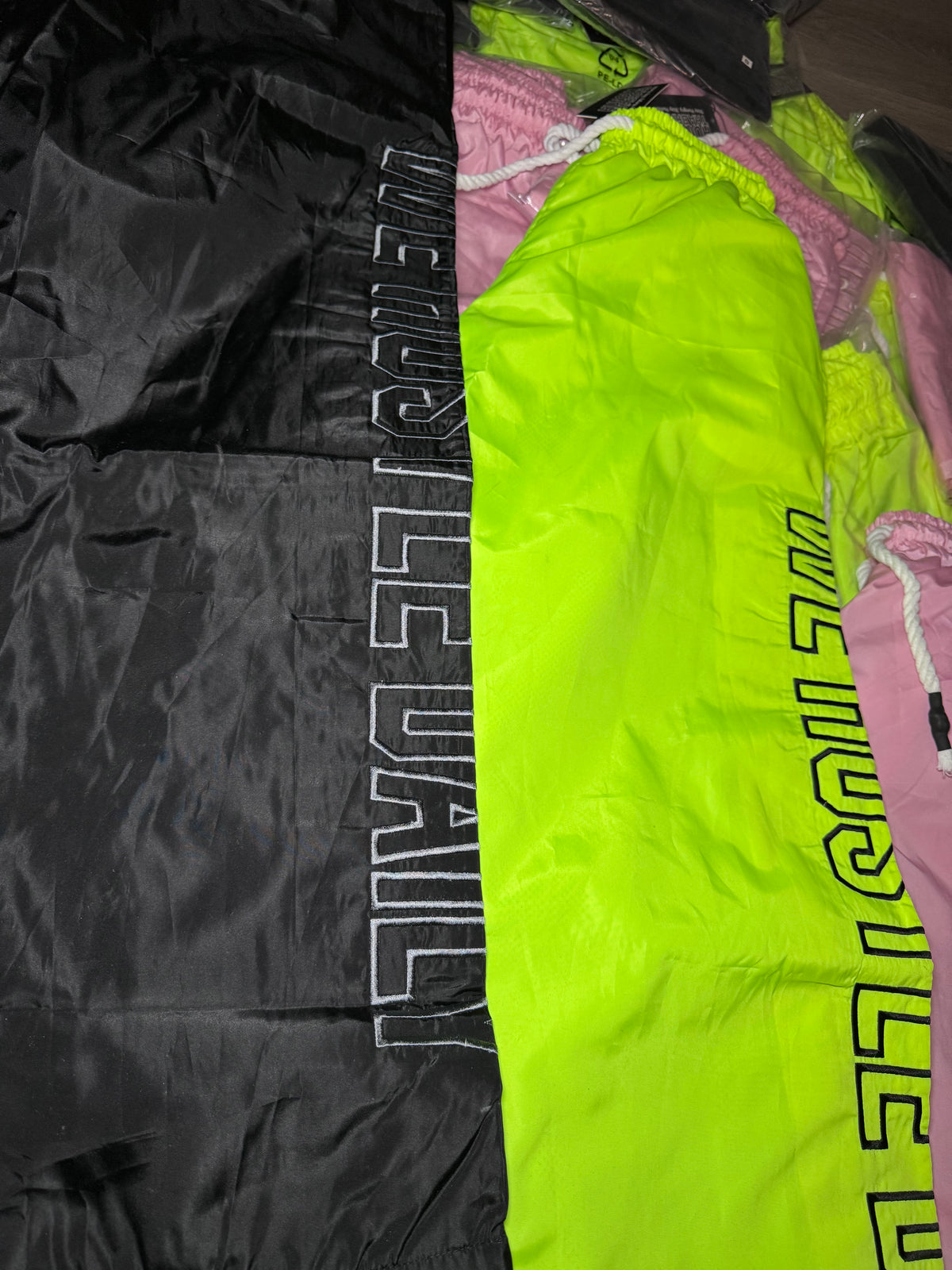 WE HUSTLE DAILY TRACK PANTS