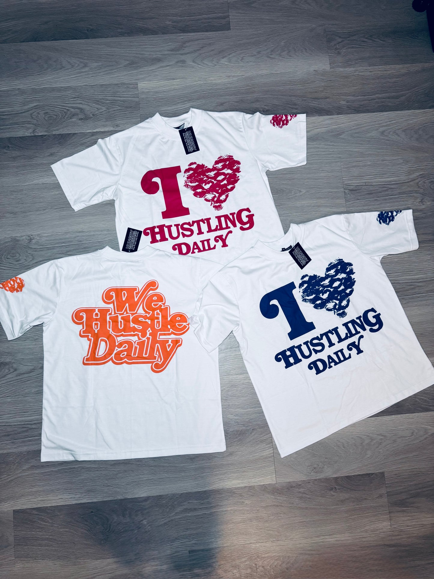 I ❤️ HUSTLING DAILY BOXY TEES