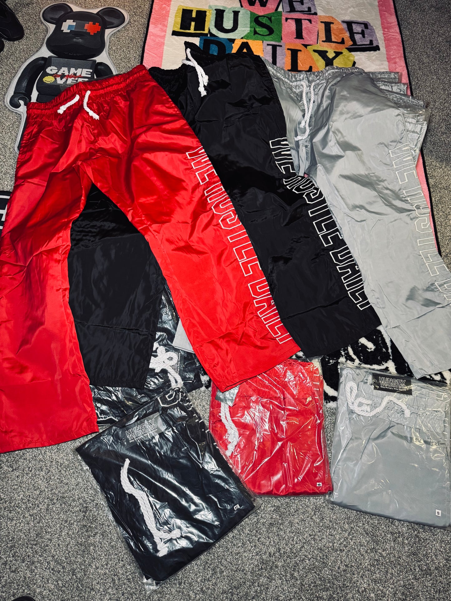 HUSTLE DAILY TRACK PANTS